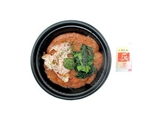 セブン「蒸し鶏と野菜のフォー」ほか：新発売のコンビニ麺