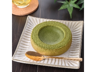 ファミリーマート 旨み抹茶チーズケーキバウム