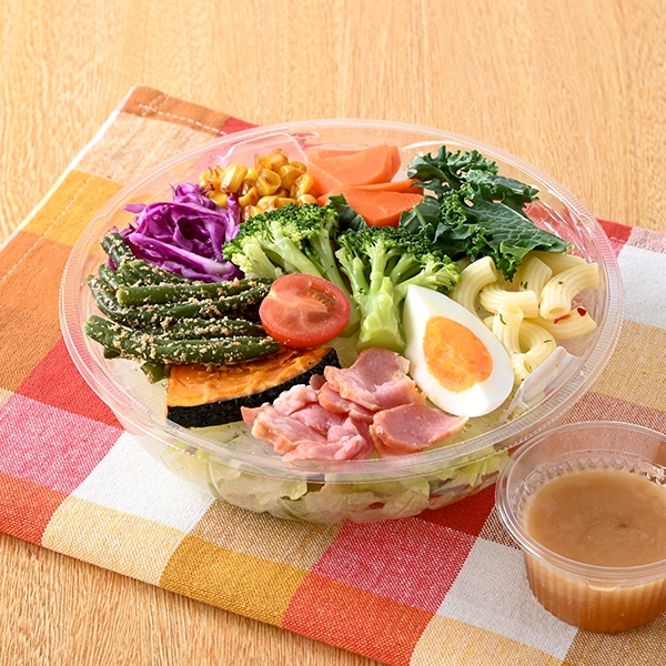 ファミリーマート 1／2日分の緑黄色野菜のサラダ（ファミリーマート）コンビニオリジナル/コンビニ惣菜の商品情報・クチコミ【もぐナビ】