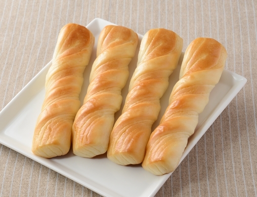 【中評価】「北海道 日糧製パン 税込149円 酸味が ローソン 十勝バターのスティック」のクチコミ・評価 道民はっしーはっぴーさん 