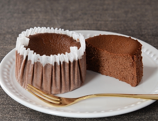 ローソン生ベイクドショコラは“チーズケーキ”？