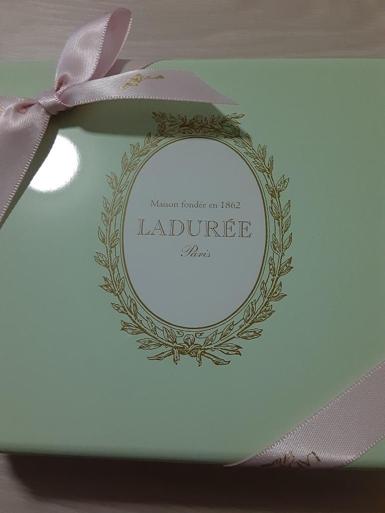 【高評価】「ロールド・ラング・ド・シャ ラデュレ ロールド・ラング・ド・シャ」のクチコミ・評価 もこもこもっちさん