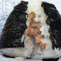 サークルKサンクス 直巻おにぎり 北海道産鮭ほぐし 商品写真 1枚目