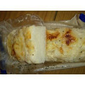 ヤマザキ おいしい菓子パン オニオンチーズブレッド 商品写真 5枚目