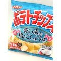 湖池屋 ポテトチップス 青い海の塩とこしょう味 商品写真 1枚目