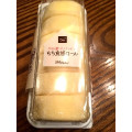 ローソン Uchi Cafe’ SWEETS もち食感ロール 六甲山麓牛乳入りクリーム 商品写真 1枚目