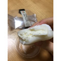セブン-イレブン 北海道産チーズを使ったレアチーズ大福 商品写真 1枚目