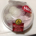 ファミリーマート Sweets＋ 苺白玉クリームぜんざい 商品写真 2枚目