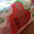 トップバリュ Sparkling Water 炭酸水 いちご 商品写真 2枚目