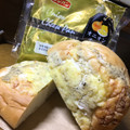 フジパン オニオン チーズパン 商品写真 1枚目