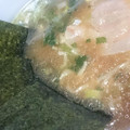 ニュータッチ 凄麺 横浜とんこつ家 商品写真 5枚目