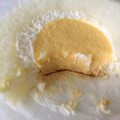 ローソン プレミアムきよら卵のプリンロールケーキ 商品写真 2枚目