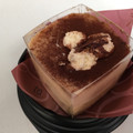 ローソン Uchi Cafe’ SWEETS ブロンドチョコレートのスペシャルケーキ 商品写真 2枚目