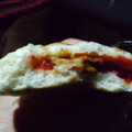 セブン-イレブン トマトとチーズの手包みピザ 商品写真 2枚目