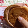 ローソン しっとりメロンパン あまおう苺 商品写真 2枚目