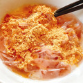 ヨコオ食品工業 和すいーつ きな粉と練乳で食べる苺の葛きり 葛きり250g、練乳20g、きな粉8g 商品写真 4枚目