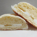 ローソン 白いメロンパン ホイップクリーム 商品写真 2枚目