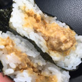 セブン-イレブン 味付海苔おにぎり 具たっぷり甘辛チキンマヨ 商品写真 2枚目