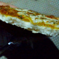 ローソン 薄焼きスパイシーカレーチーズパン 商品写真 2枚目
