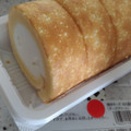 ローソン Uchi Cafe’ SWEETS 焼きチーズもち食感ロール チーズクリーム 商品写真 2枚目