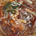 セブン-イレブン スープが決め手！酸辣湯麺 商品写真 2枚目