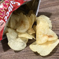 カルビー ポテトチップス マシマシにんにく味 商品写真 3枚目