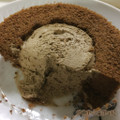 ローソン Uchi Cafe’ SWEETS プレミアムほうじ茶のロールケーキ 商品写真 4枚目