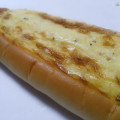 ヤマザキ チーズペッパースティックパン 商品写真 2枚目