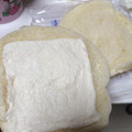 フジパン 白い練乳クリームパン 商品写真 3枚目