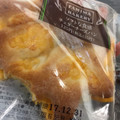 ファミリーマート ファミマ・ベーカリー チェダーチーズパン 商品写真 1枚目