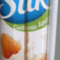 silk california almond milk 商品写真 1枚目