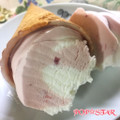 ローソン Uchi Cafe’ SWEETS 苺＆ミルクワッフルコーン 商品写真 3枚目