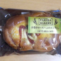 ファミリーマート 手巻きロースハムのエッグパン 商品写真 1枚目