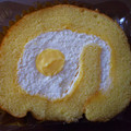 セブン-イレブン こだわり卵のふんわりロールケーキ 商品写真 3枚目