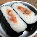 味の素 おにぎり丸 鶏の梅あえ 商品写真 2枚目