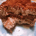 ローソン Uchi Cafe’ SWEETS 苺のミニホールチョコケーキ 商品写真 2枚目