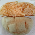 ヤマザキ 富良野産メロンのホイップ入りメロンパン 商品写真 2枚目