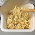 明星食品 一平ちゃん夜店の焼うどん いなり寿司味 商品写真 5枚目