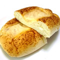 ヤマザキ チーズベーコンマヨネーズパン 商品写真 2枚目