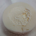 ローソン Uchi Cafe’ SWEETS 新之助米粉のロールケーキ きたろまん小豆のつぶあん入り 商品写真 2枚目