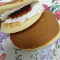 ヤマザキ ふわふわホットケーキサンド 3種のベリージャム＆ヨーグルト風味ホイップ 商品写真 5枚目