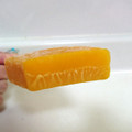 セブンプレミアム まるでマンゴーを冷凍したような食感のアイスバー 商品写真 4枚目