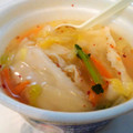 ローソン 1食分の野菜が摂れる餃子スープ 商品写真 1枚目