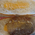 ヤマザキ こだわりデミグラスソースのハンバーグパン 商品写真 3枚目