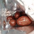 ロッテ スイーツデイズ 乳酸菌ショコラ アーモンドチョコレート モバイルパウチ 商品写真 3枚目