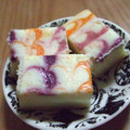 ファミリーマート 彩りフルーツソースの白いチーズケーキ 商品写真 4枚目