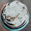 ローソン Uchi Cafe’ SWEETS 初摘みペパーミント香るチョコミントワッフルコーン 商品写真 4枚目