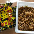 ペヤング からしMAX ソースやきそば 商品写真 3枚目