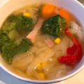 ファミリーマート 1／2日分の野菜が摂れるコンソメスープ 商品写真 5枚目