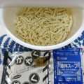 エースコック わかめうどん フジッコ 純とろ仕立て 商品写真 2枚目